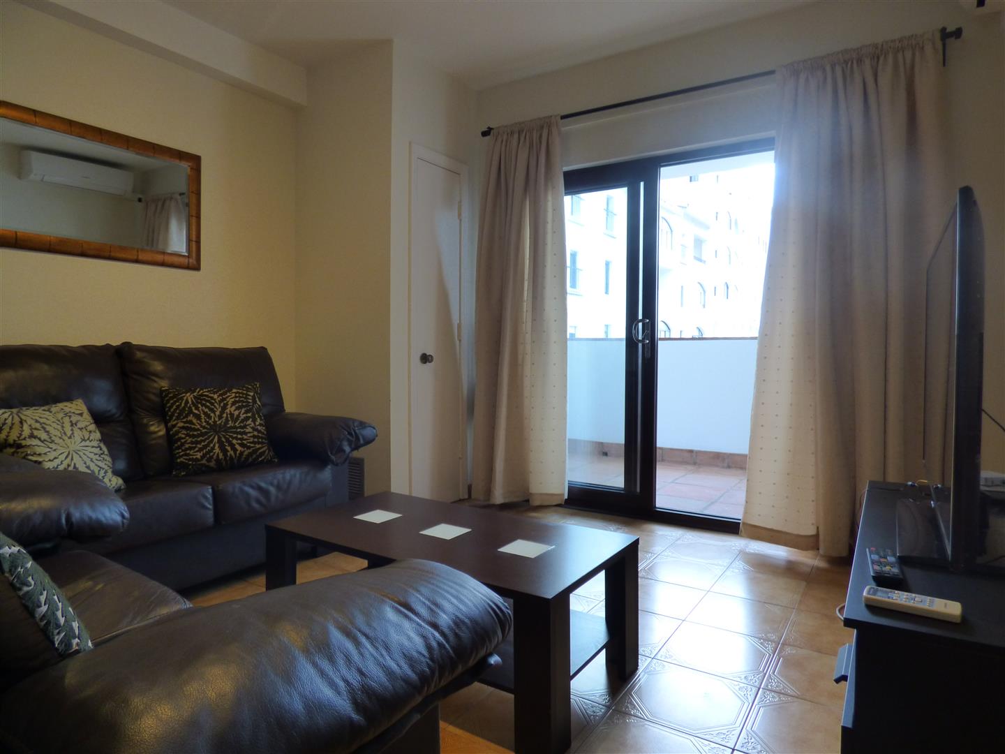 Image of Apartment - 1 Bedrooms - 1 Bathrooms for Rental in Marina Bay-Gibraltar, Image 6